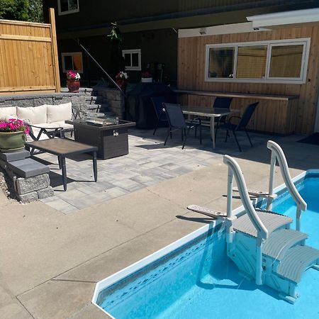 Bright Poolside Walkout Two Bedroom Basement Suite In The Okanagan Penticton Luaran gambar
