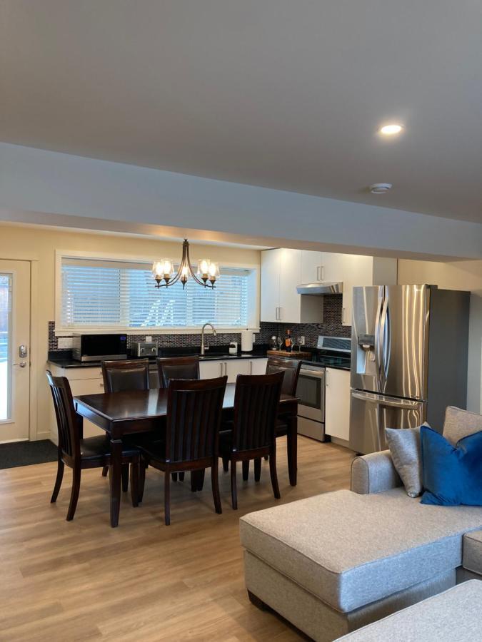 Bright Poolside Walkout Two Bedroom Basement Suite In The Okanagan Penticton Luaran gambar